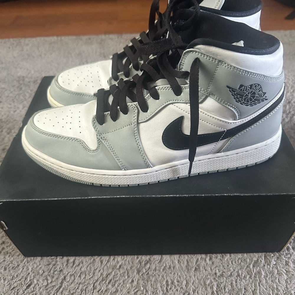 Nike Black and Gray Sneakers Classic Design